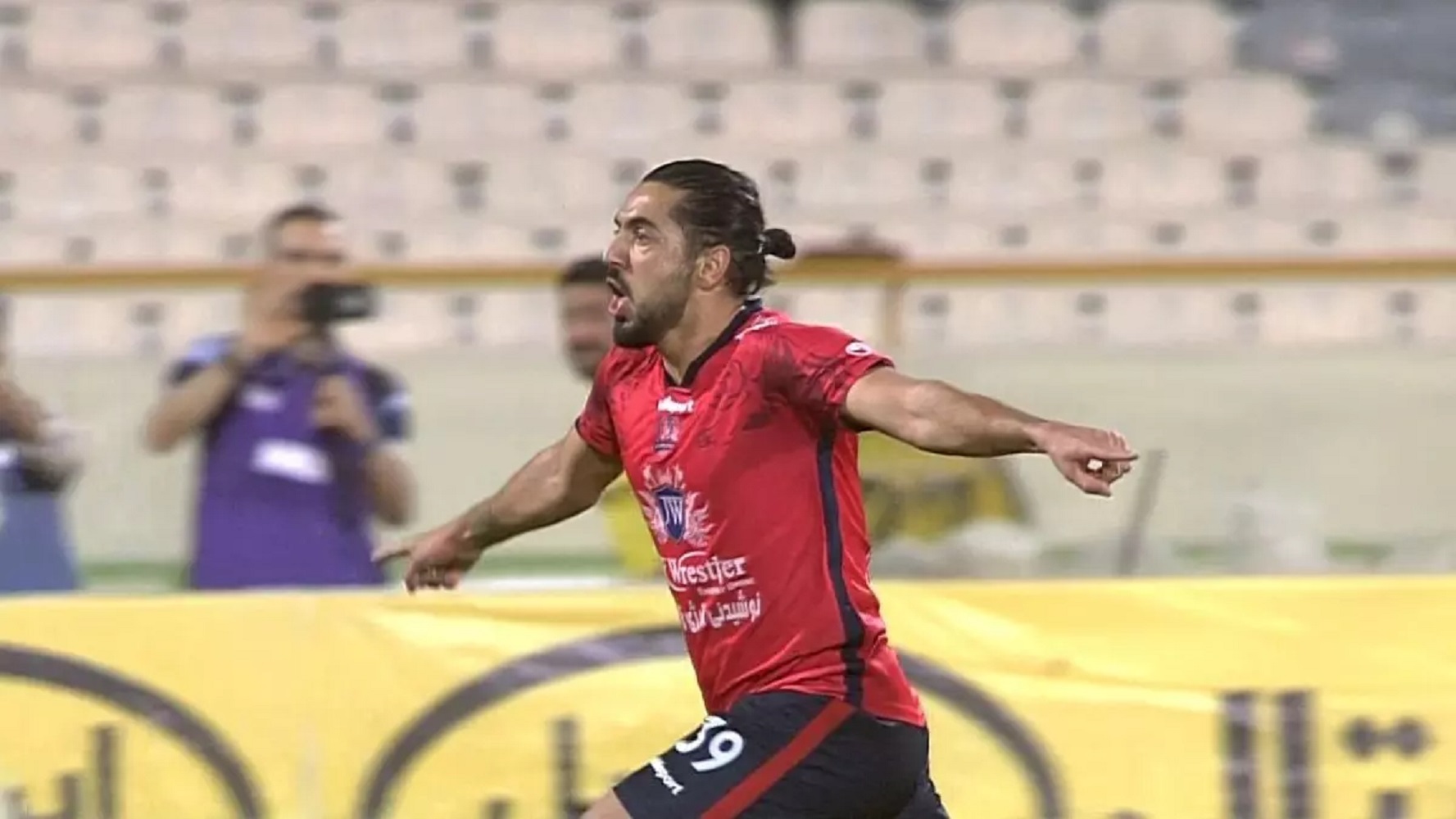 ایران تراکتور منتظر پاسخ نساجی برای جذب مهرداد عبدی