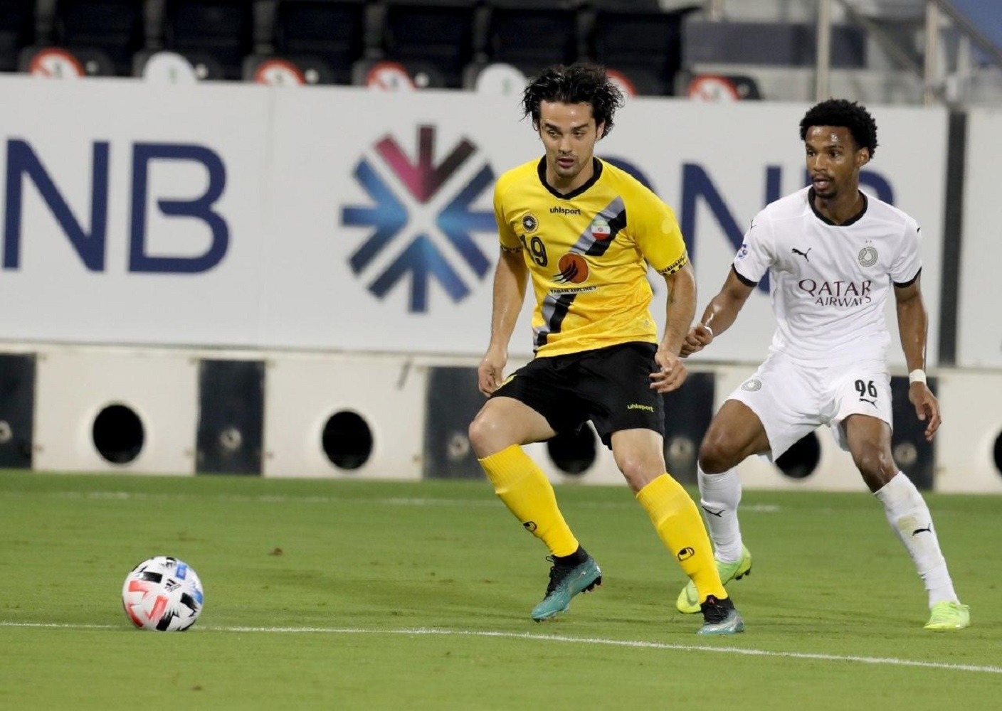 بازیکن تیم فوتبال سپاهان به استقلال پیوست