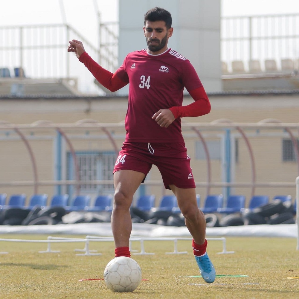 هافبک فولاد خوزستان در این تیم ماندنی شد