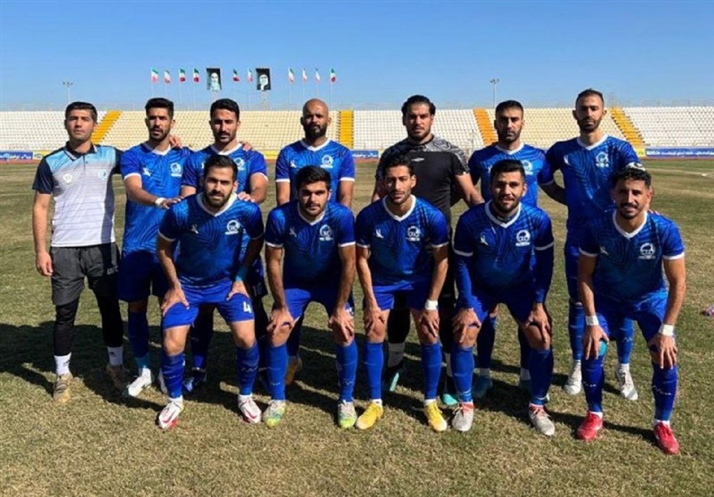 تجمع هواداران استقلال ملاثانی در اعتراض به واگذاری این تیم + عکس