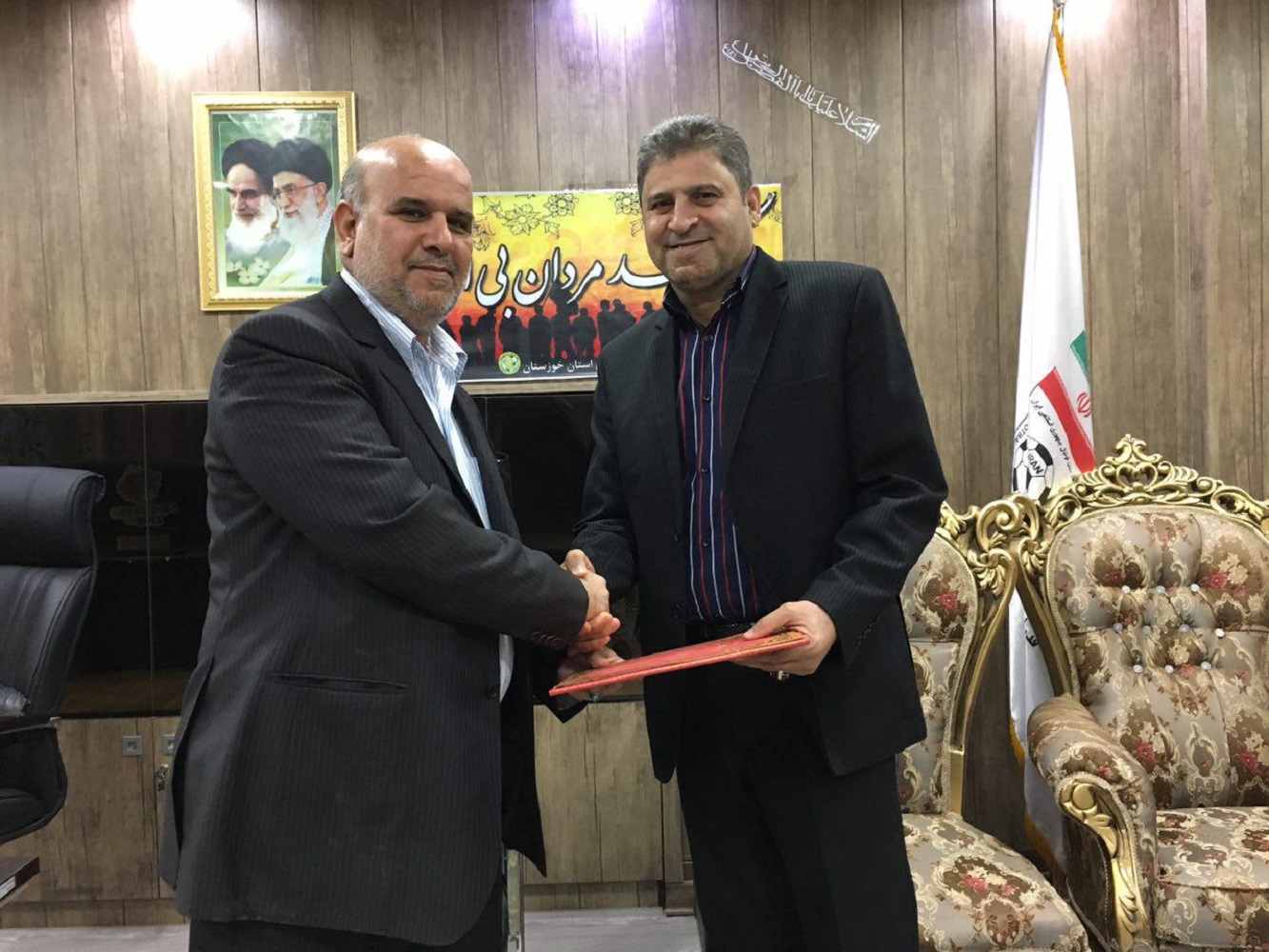 رئیس معزول، هیئت فوتبال خوزستان را تعطیل کرد طالقانى کلید ها را تحویل نمى‌ دهد