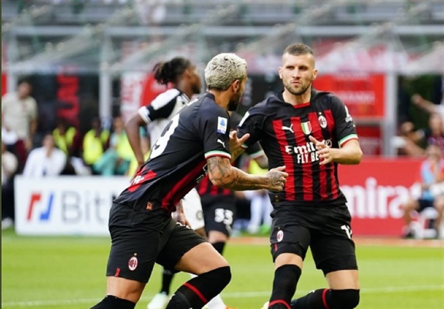 رونمایی رسمی از پیراهن سوم میلان + عکس