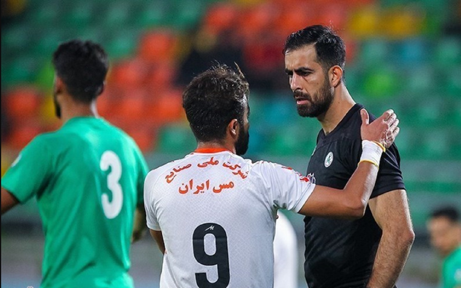 ماجرای ادعای غیرمجاز بودن بازیکنان جدید ذوب آهن چیست؟ آیا بازی با پرسپولیس و تراکتور ۳ بر صفر میشود؟ - نتایج زنده مسابقات ورزشی ماجرای ادعای غیرمجاز بودن بازیکنان جدید ذوب آهن چیست؟ آیا بازی با پرسپولیس و تراکتور ۳ بر صفر میشود؟