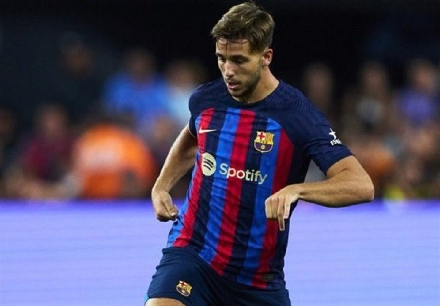 نیکو با بارسلونا تمدید کرد و راهی والنسیا شد