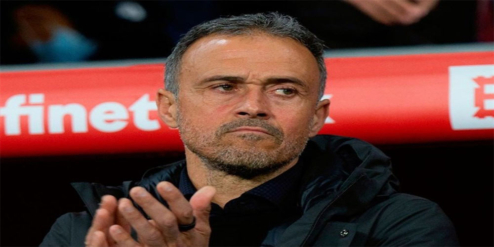 انریکه: بازی متوقف می‌شد تا هواداران تنیس بازی کنند!