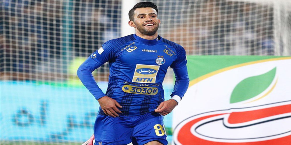 رضاوند روی نیمکت تشویق شد!