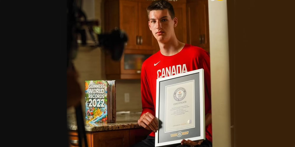 سورپرایز جدید بسکتبال دنیا با ٢ متر ۴٠ سانتیمتر قد! - نتایج زنده مسابقات ورزشی سورپرایز جدید بسکتبال دنیا با ٢ متر ۴٠ سانتیمتر قد!