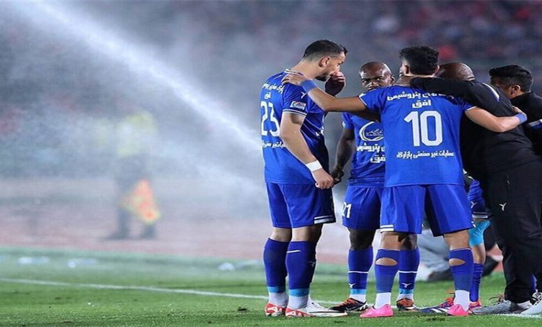آمار علیه استقلال: به پای مهاجمان سنگ بستند!
