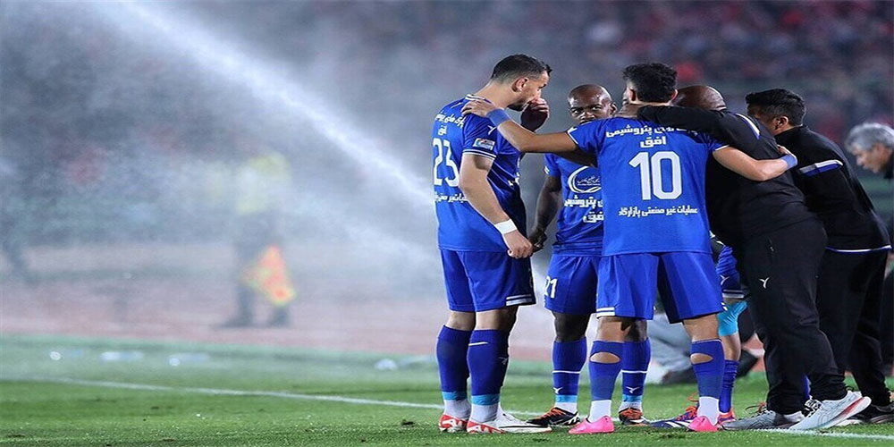 آمار علیه استقلال: به پای مهاجمان سنگ بستند!