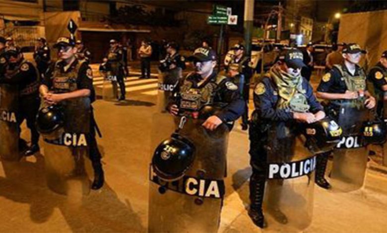 رسوایی در فرانسه: یورش پلیس به خانه رئیس!