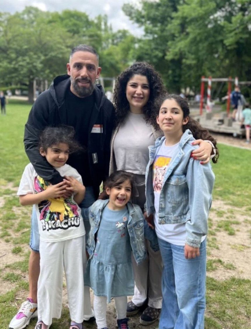 عکس دختر های اشکان دژاگه عکس دختر های اشکان دژاگه