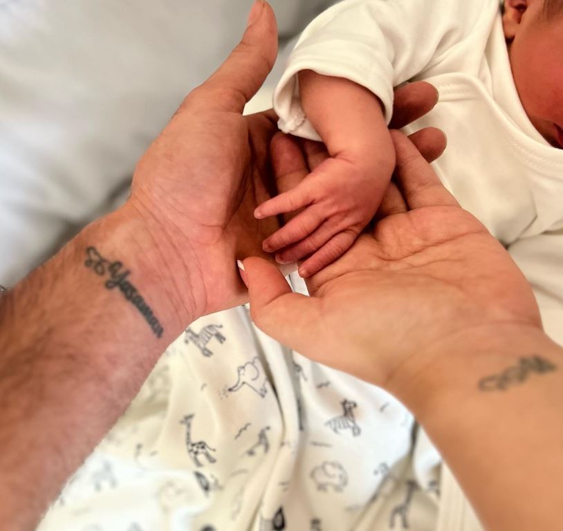 عکس علی قلیزاده و فرزندانش عکس علی قلیزاده و فرزندانش