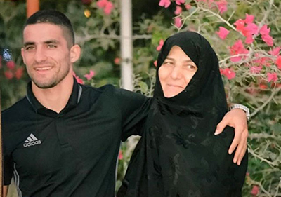 مهرداد محمدی و مادرش مهرداد محمدی و مادرش