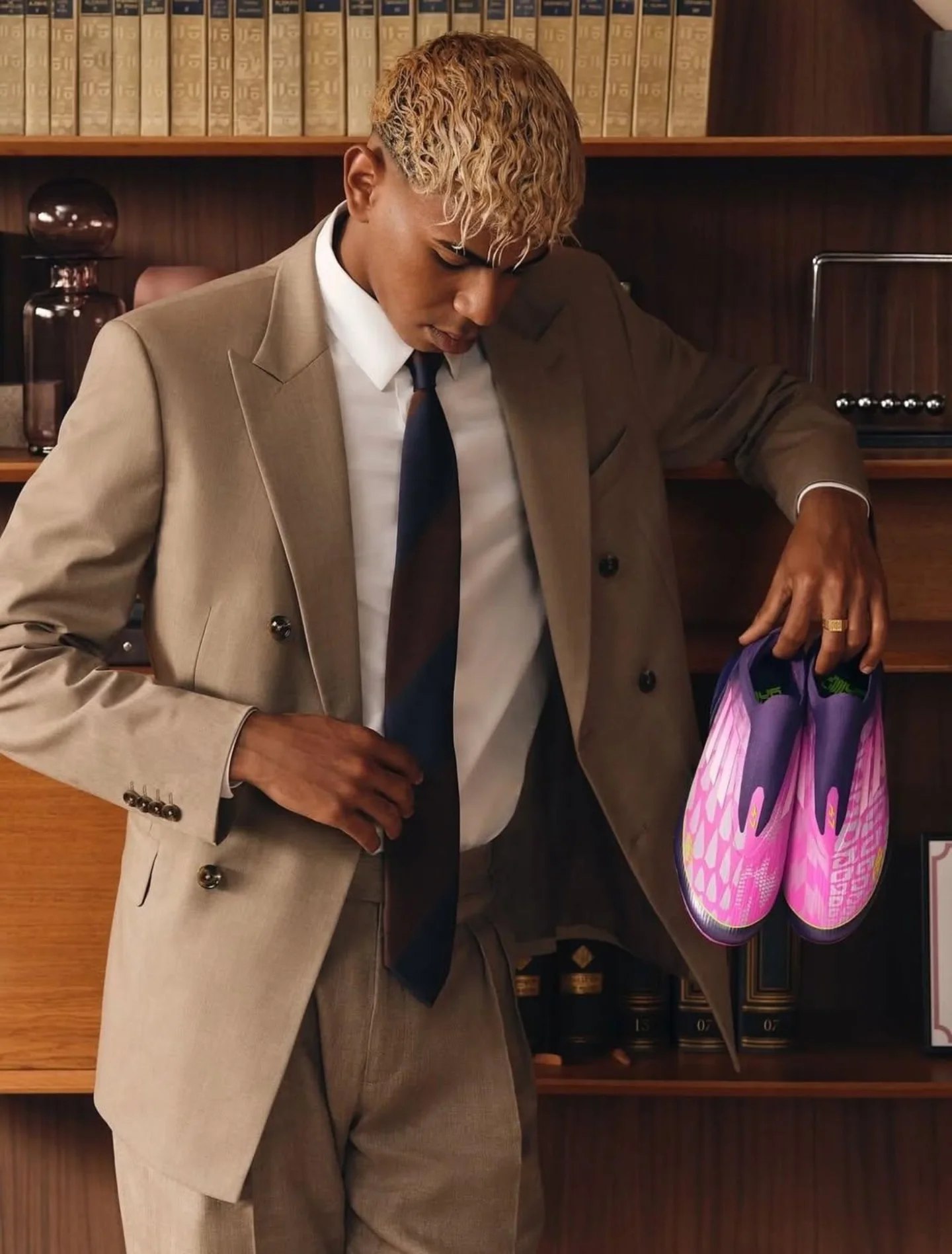 قرارداد تبلیغاتی لامین یامال با آدیداس قرارداد تبلیغاتی لامین یامال با آدیداس