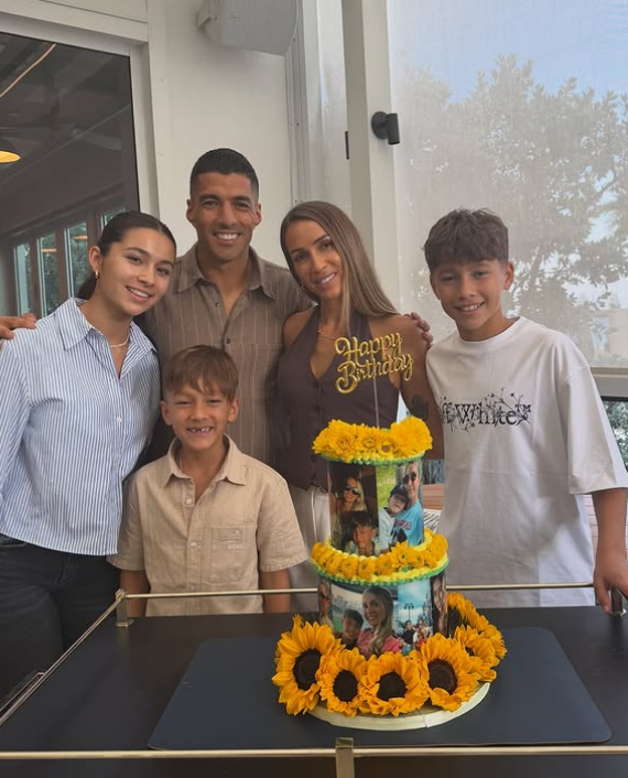 عکس خانوادگی لوییس سوارز