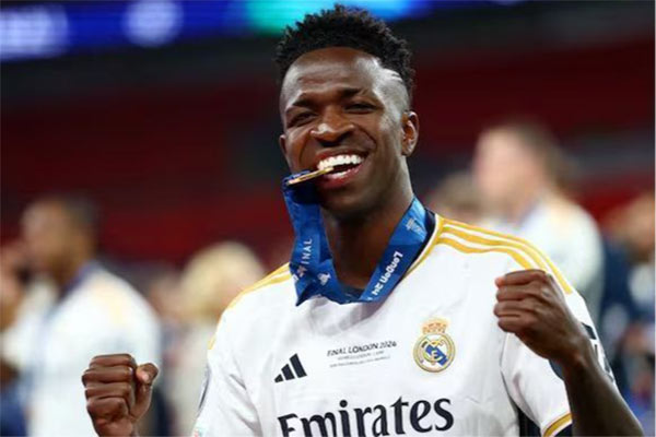 عکس های وینیسیوس جونیور عکس های وینیسیوس جونیور