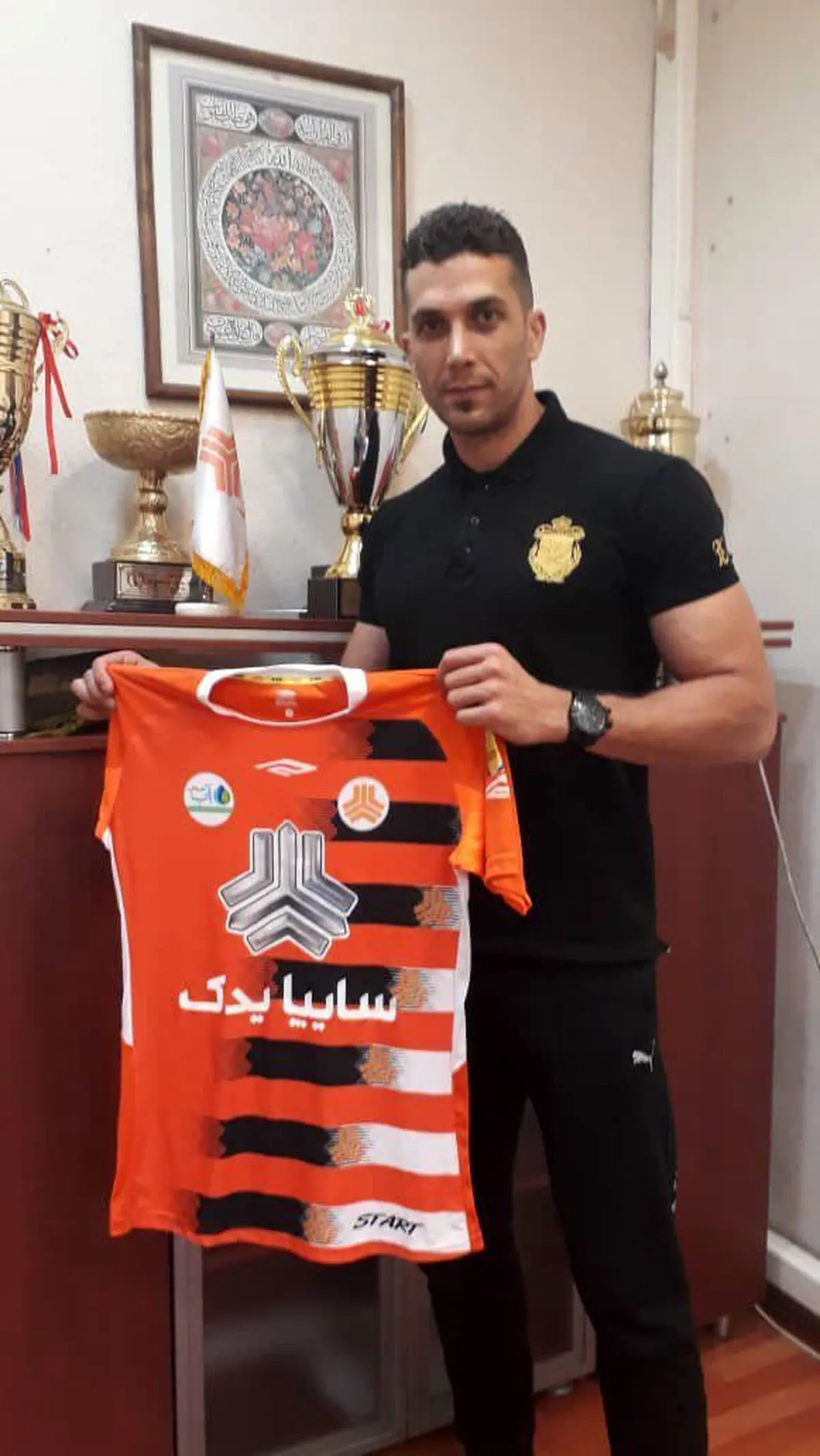 والپیپر آرمین تشکری والپیپر آرمین تشکری