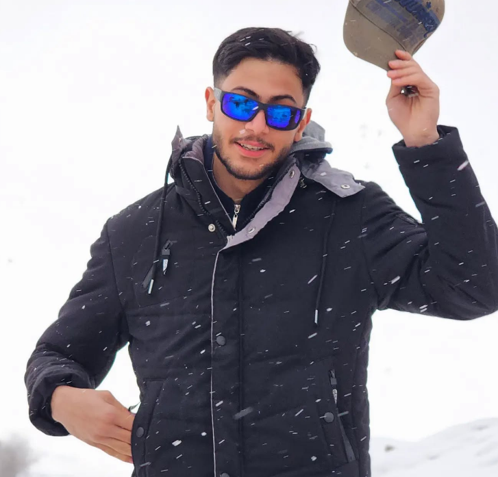 Ali Khoshroosh wallpaper 4k