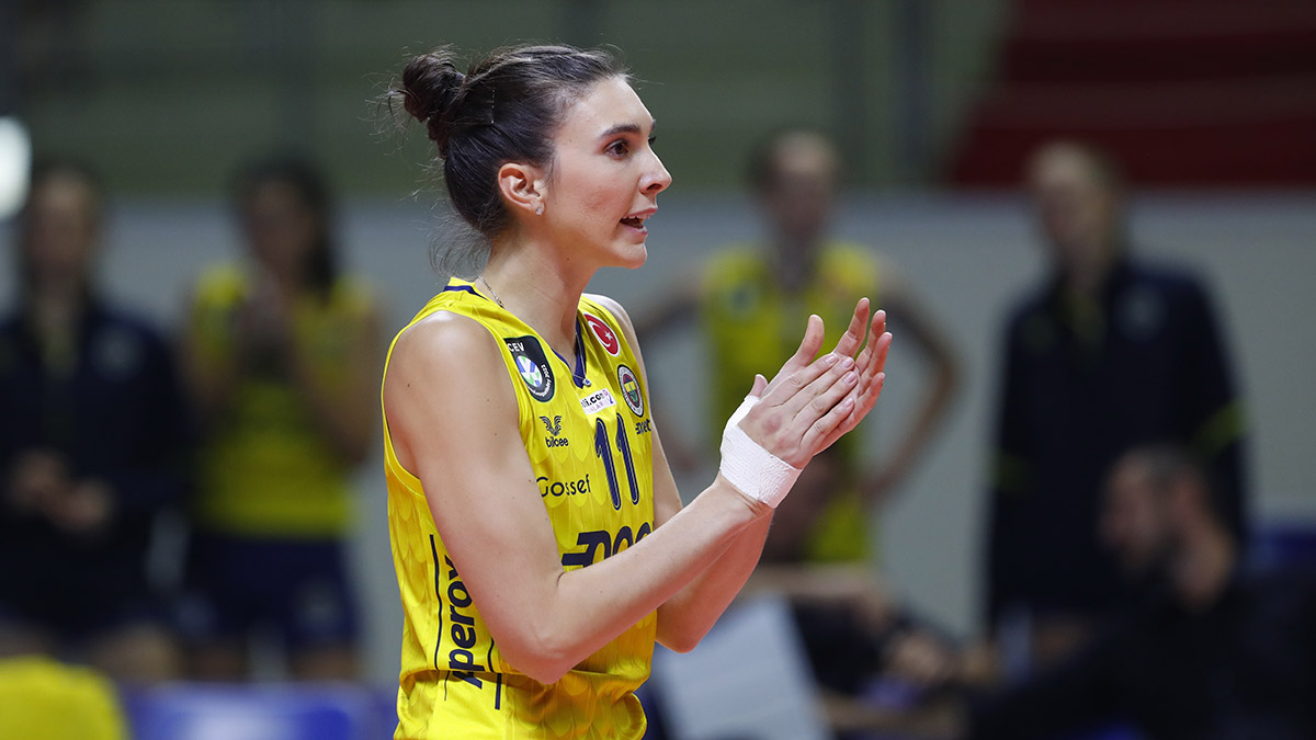 wallpaper hd Naz Aydemir