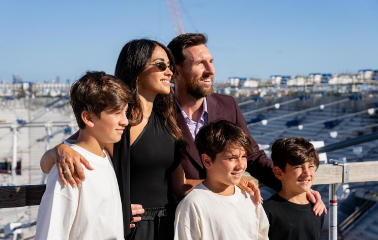 عکس همسر و فرزندان مسی عکس همسر و فرزندان مسی