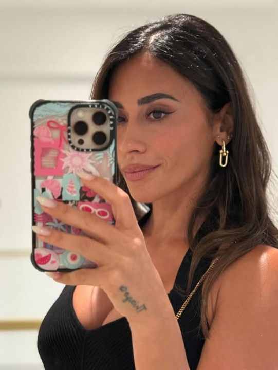 عکس از همسر مسی عکس از همسر مسی