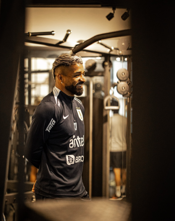 رودریگو آگیره