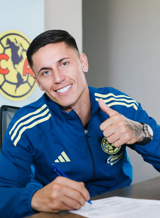 برایان رودریگز عکس های فوتبالی برایان رودریگز عکس های فوتبالی