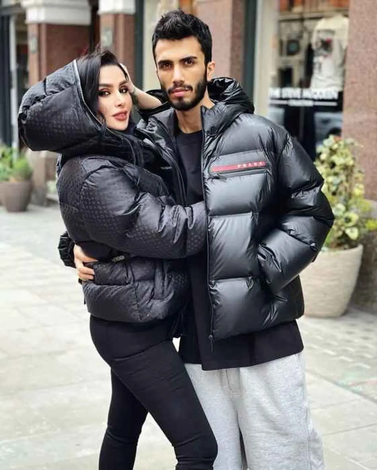 دنیا جهانبخت مهراد جم