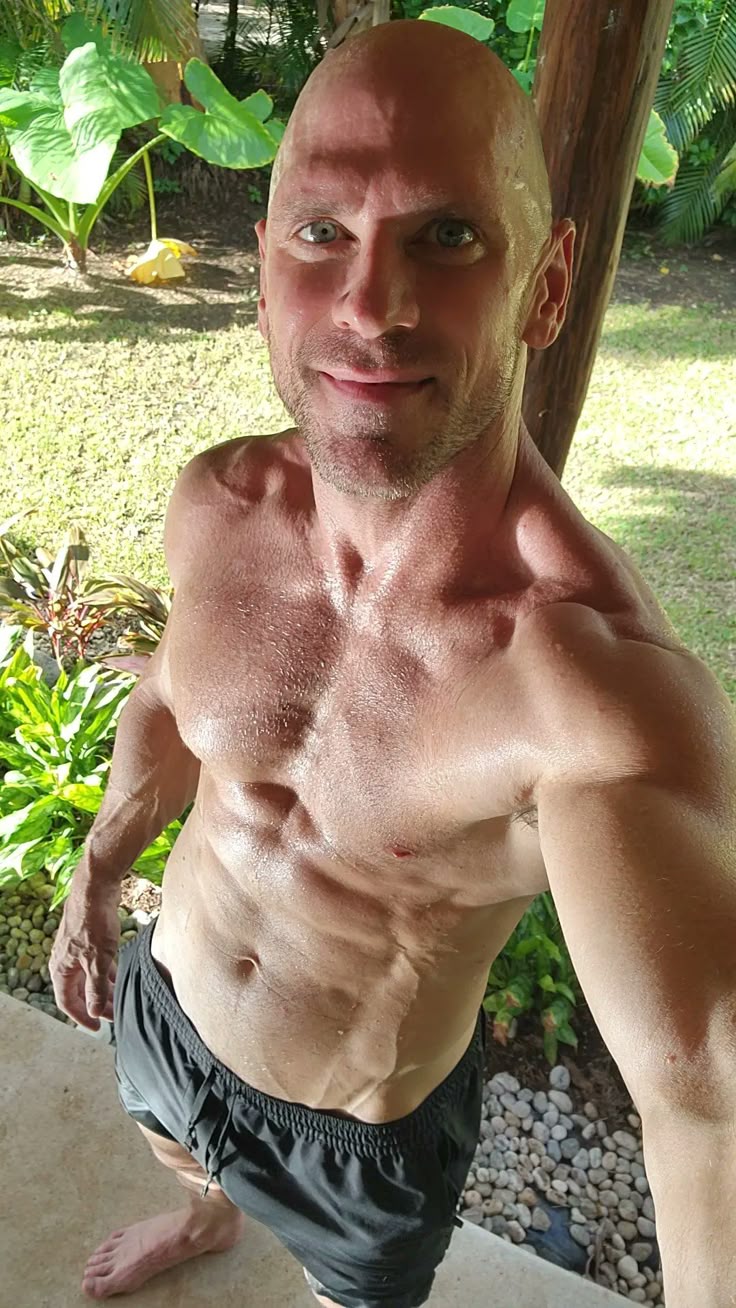 عکس پورن استار جانی سینز عکس پورن استار جانی سینز