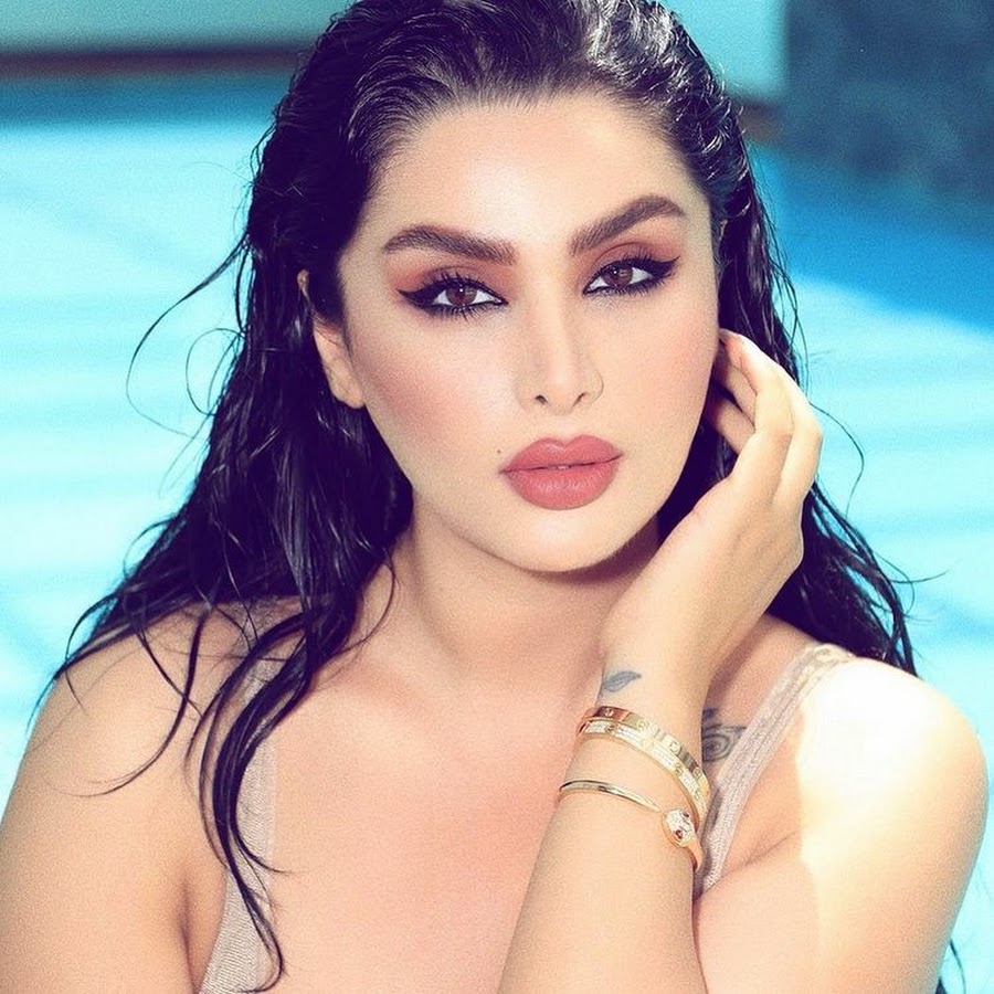 دنیا جهانبخت شهوانی