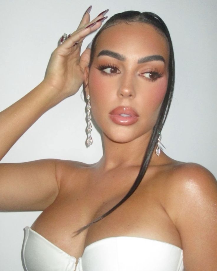 عکس سکسی جورجینا عکس سکسی جورجینا