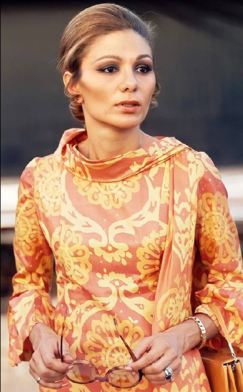 فرح پهلوی والپیپر فرح پهلوی والپیپر