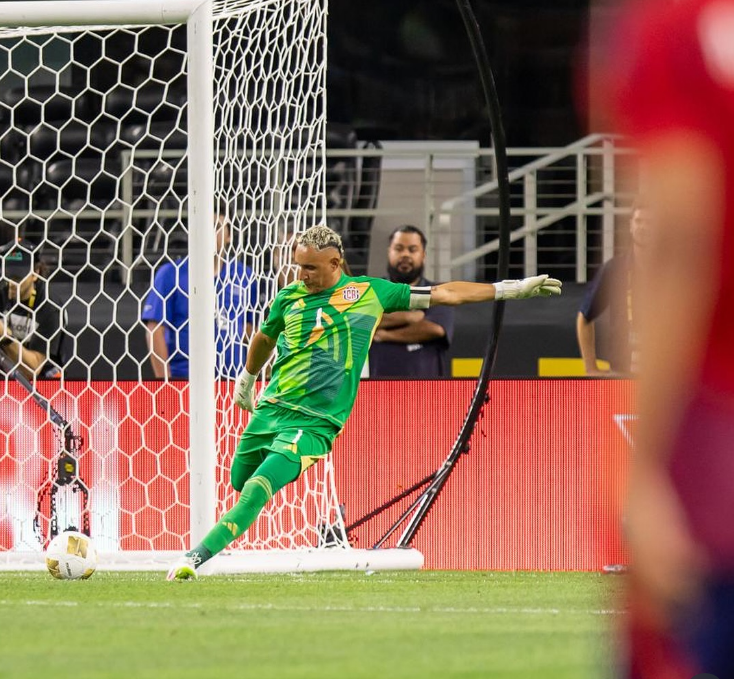 کیلیور ناواس کیست کیلیور ناواس کیست