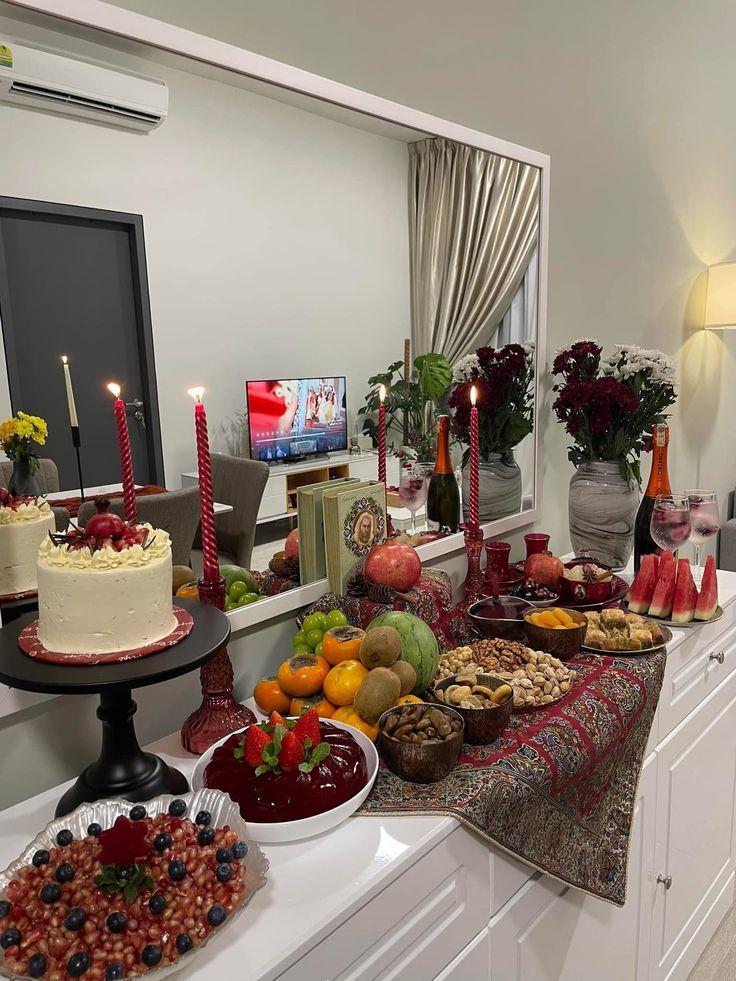 چیدن سفره یلدا